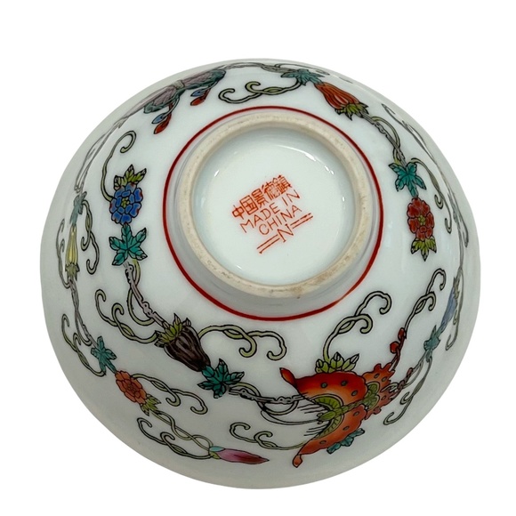 VINTAGE 1960s PORCELAIN CHINESE RICE BOWL WITH FLOWERS AND BUTTERFLIES - Picture 9 of 10